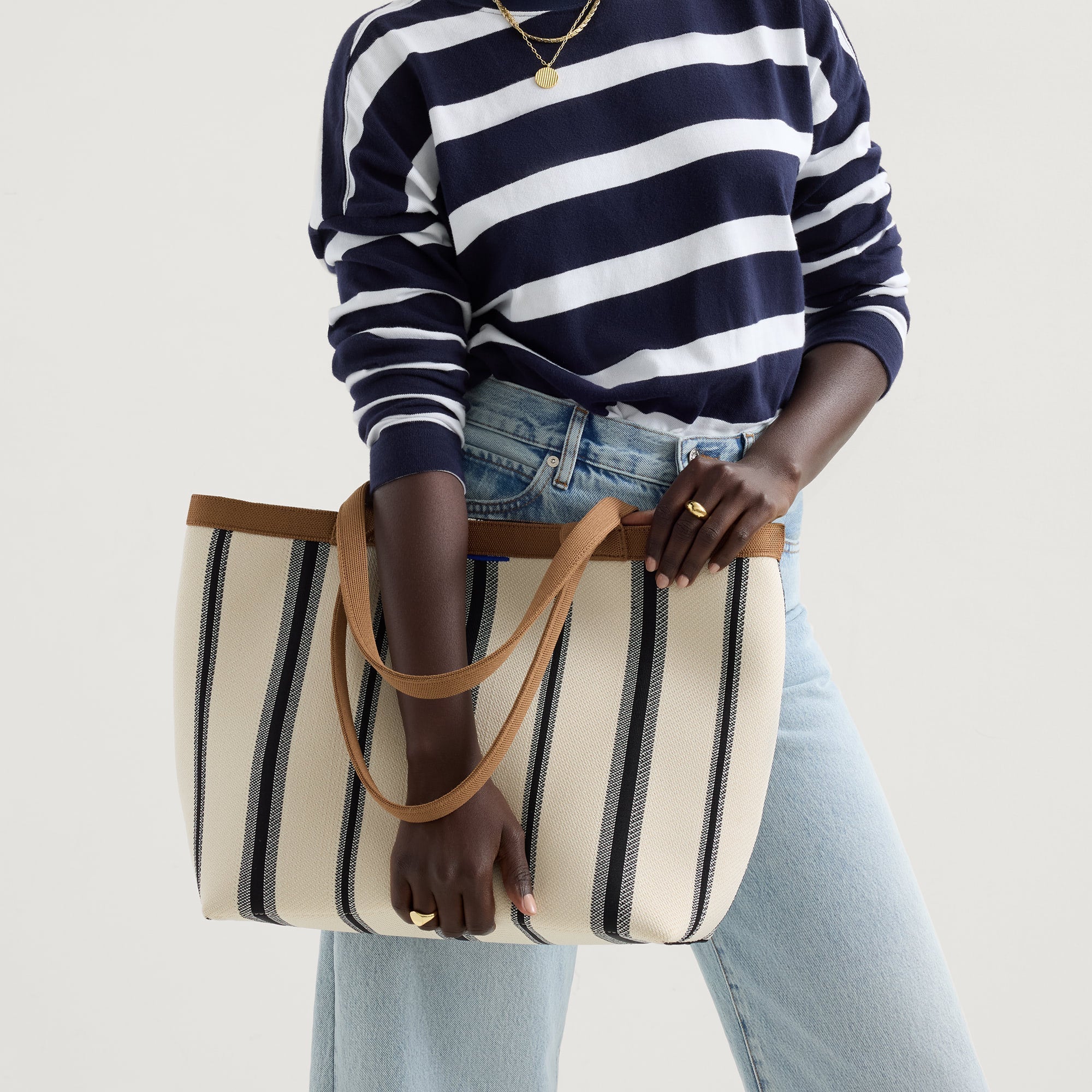 The Lightweight Zip Tote - Coastline