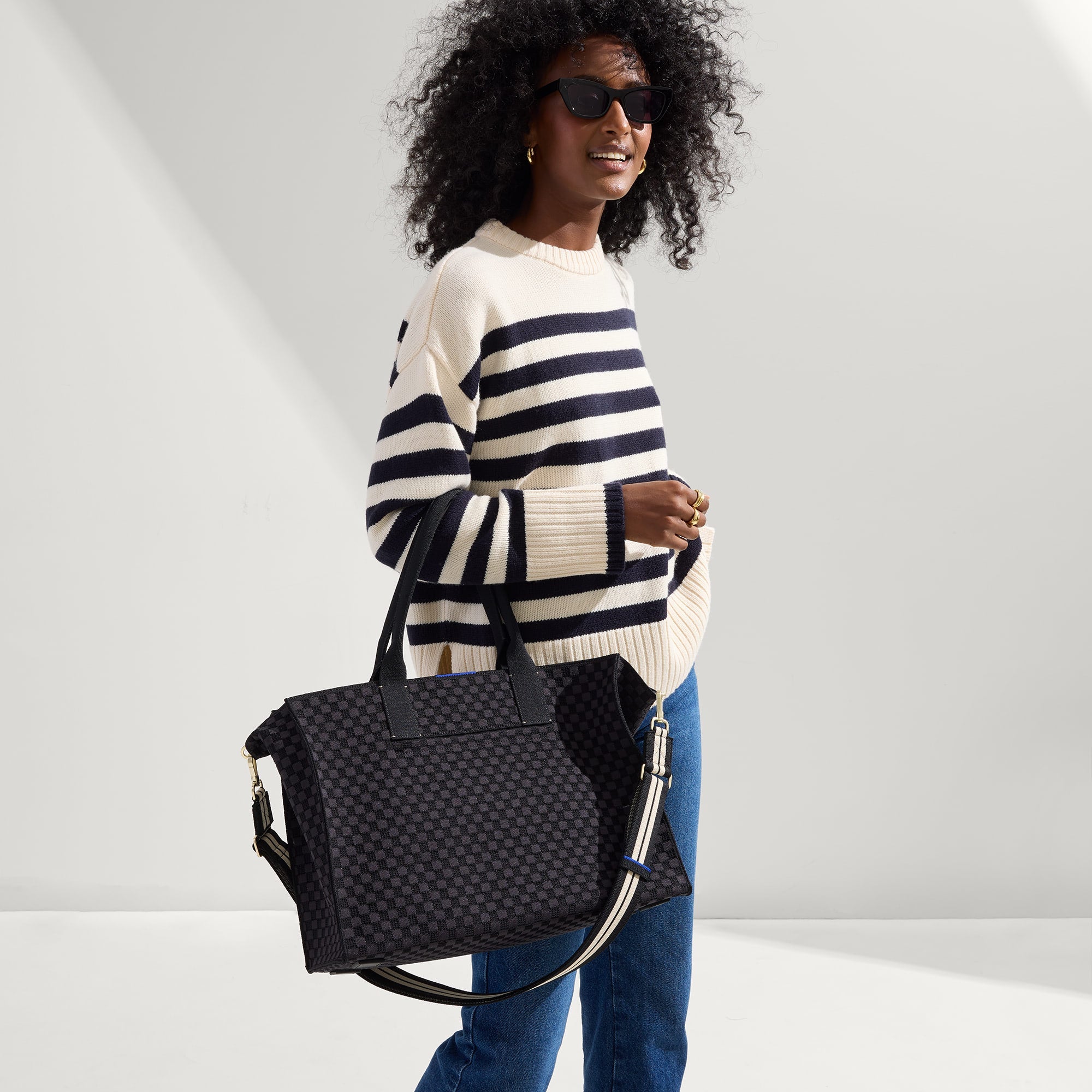 The Classic Tote - Black Sand